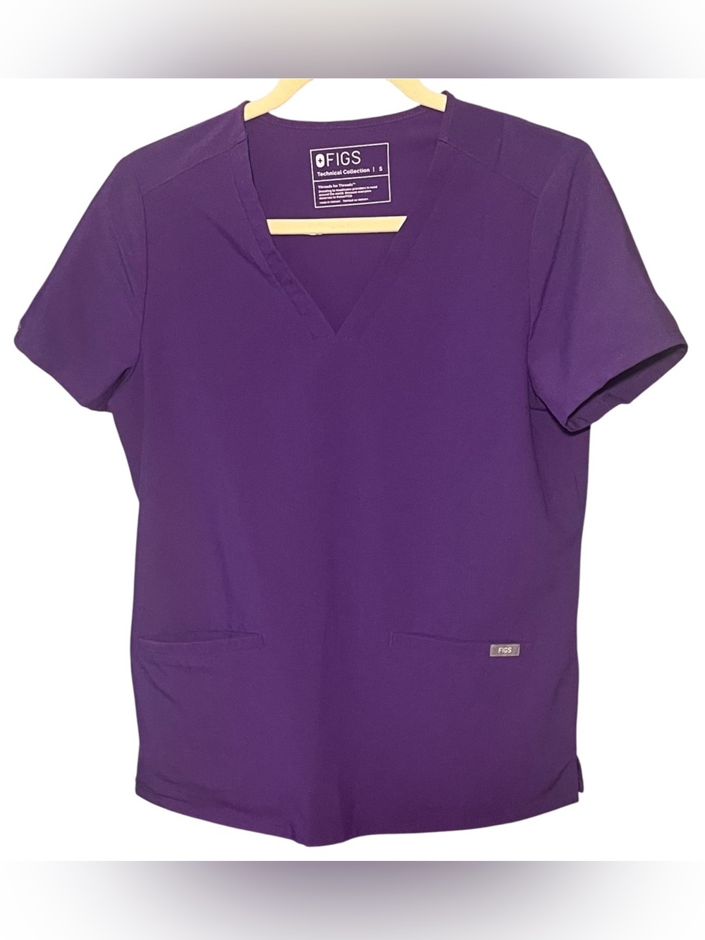 💜FIGS Casma Three-Pocket Scrub Top. Size-Small. Ultra Violet. EUC.